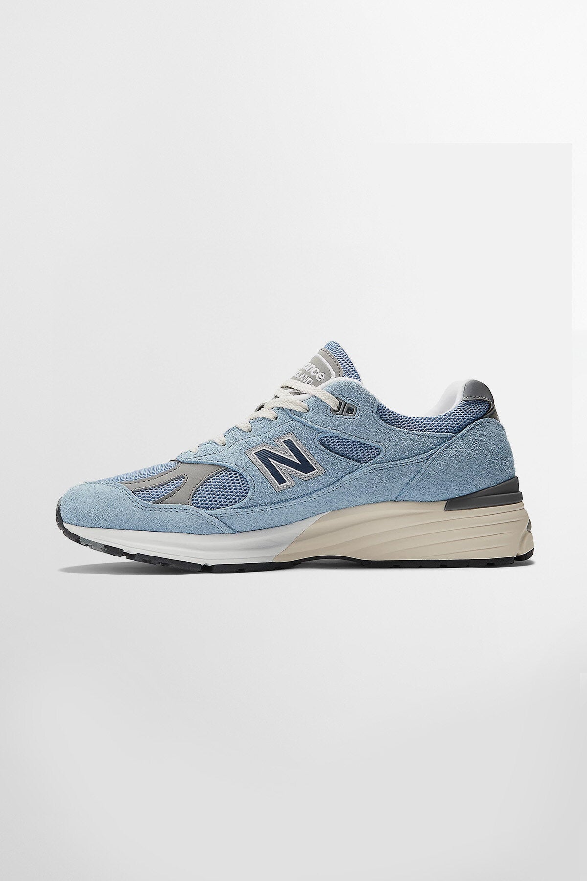 Sneakers Made in UK 991v2