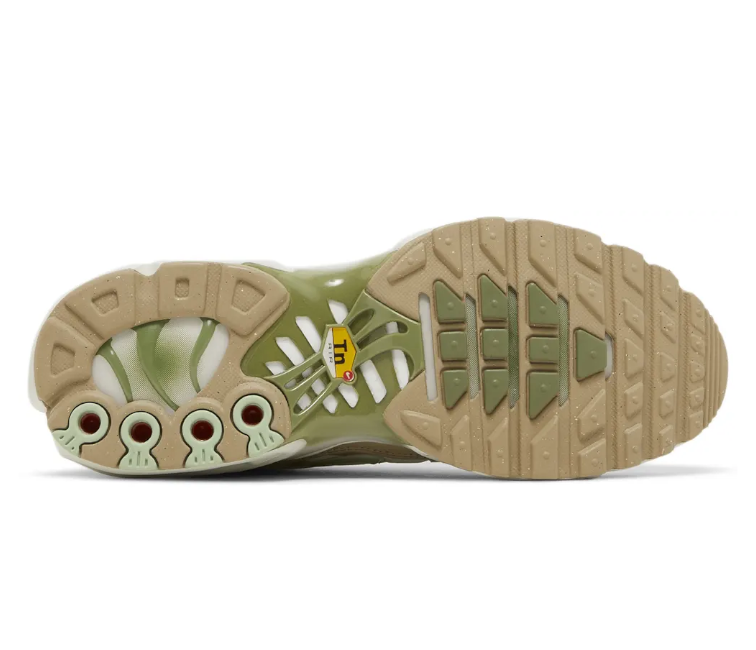 Women’s Nike Air Max Plus TN Light Bone/Honeydew